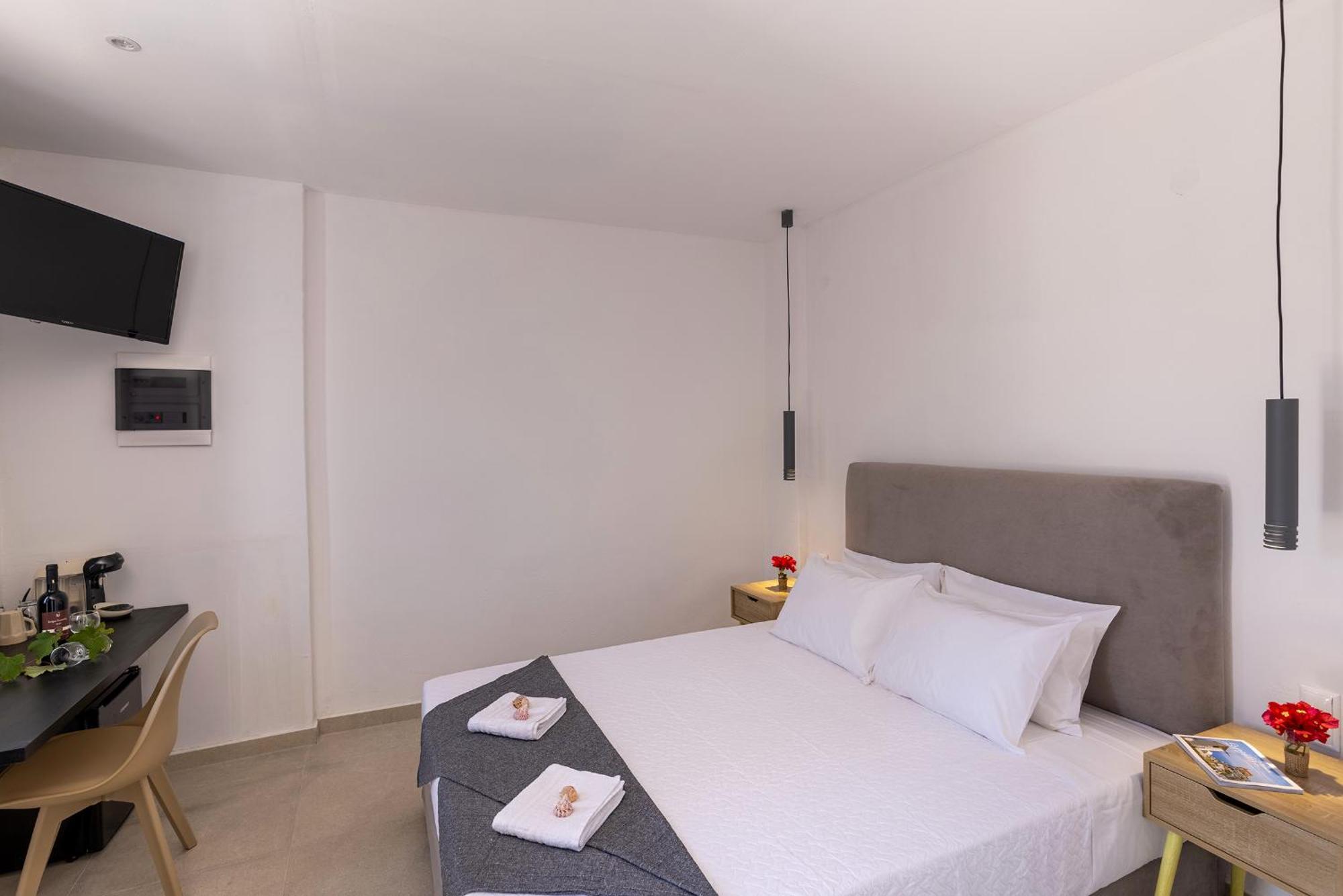 Chrysonisos Suites With Sunset & Seaviews Near 金尼昂 外观 照片