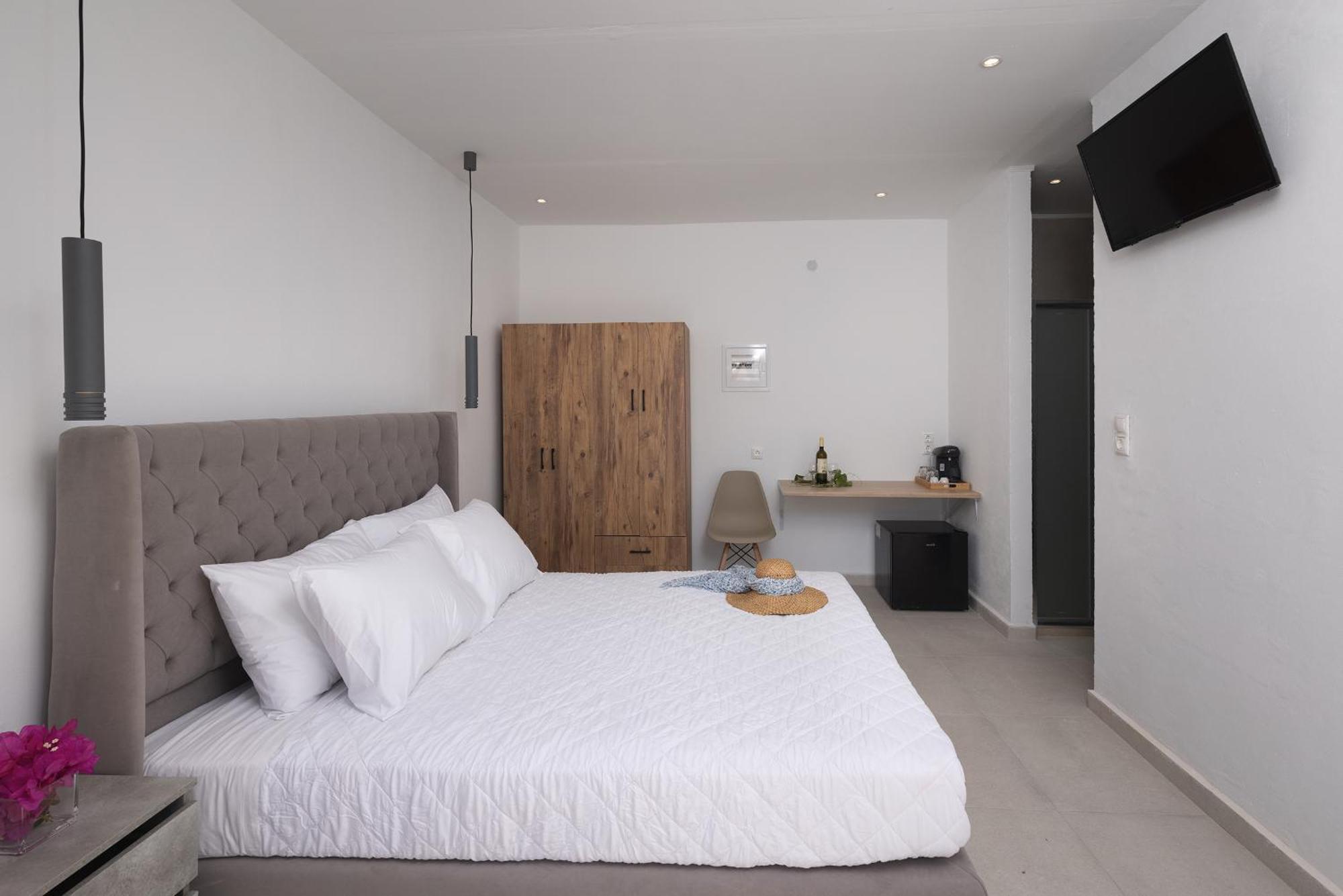 Chrysonisos Suites With Sunset & Seaviews Near 金尼昂 外观 照片