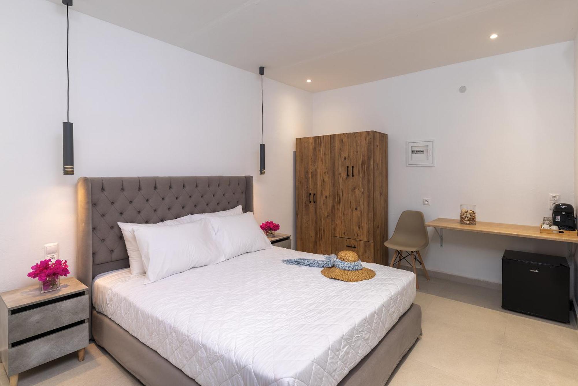 Chrysonisos Suites With Sunset & Seaviews Near 金尼昂 外观 照片